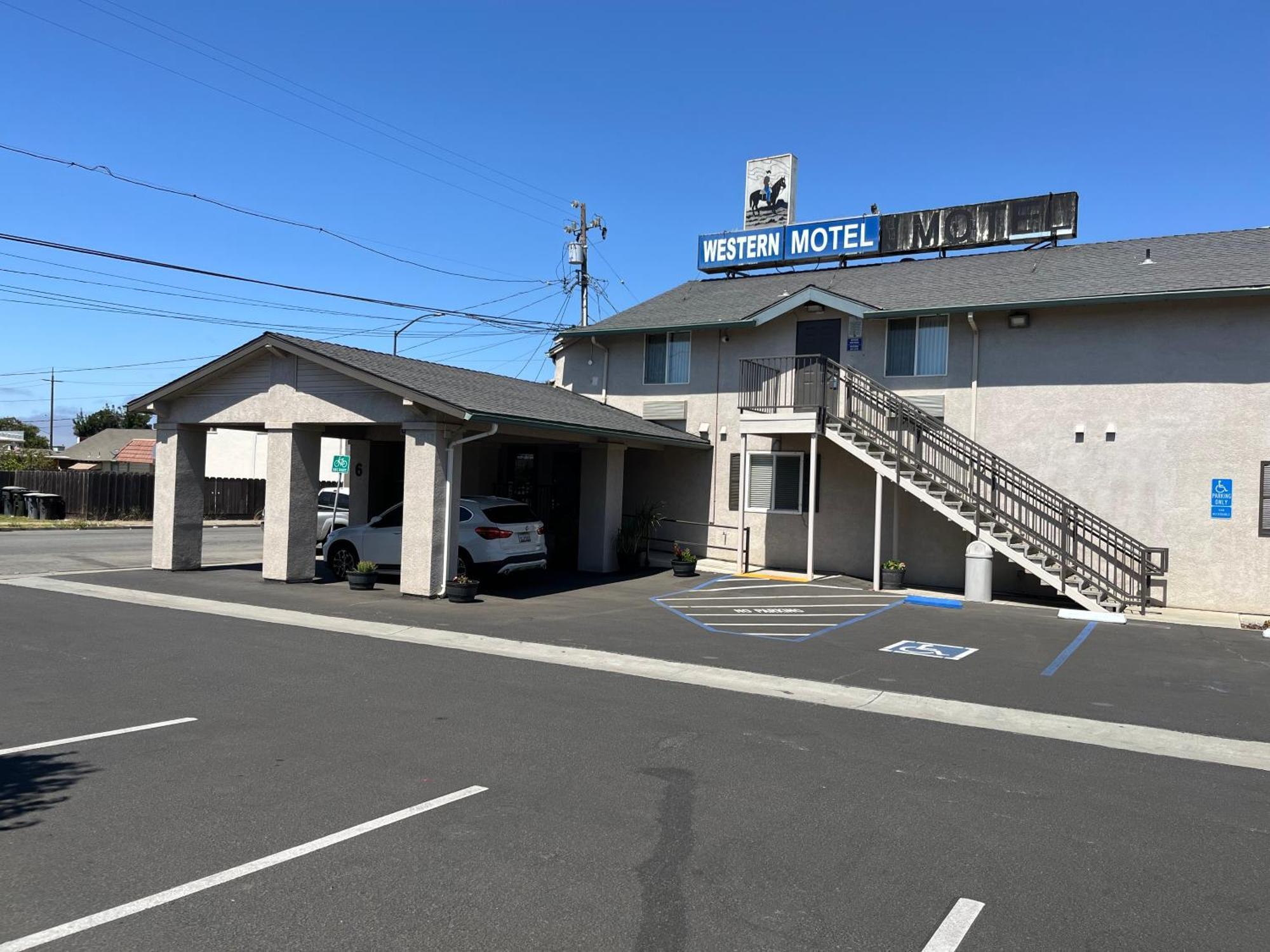 Western Motel Salinas Exterior foto