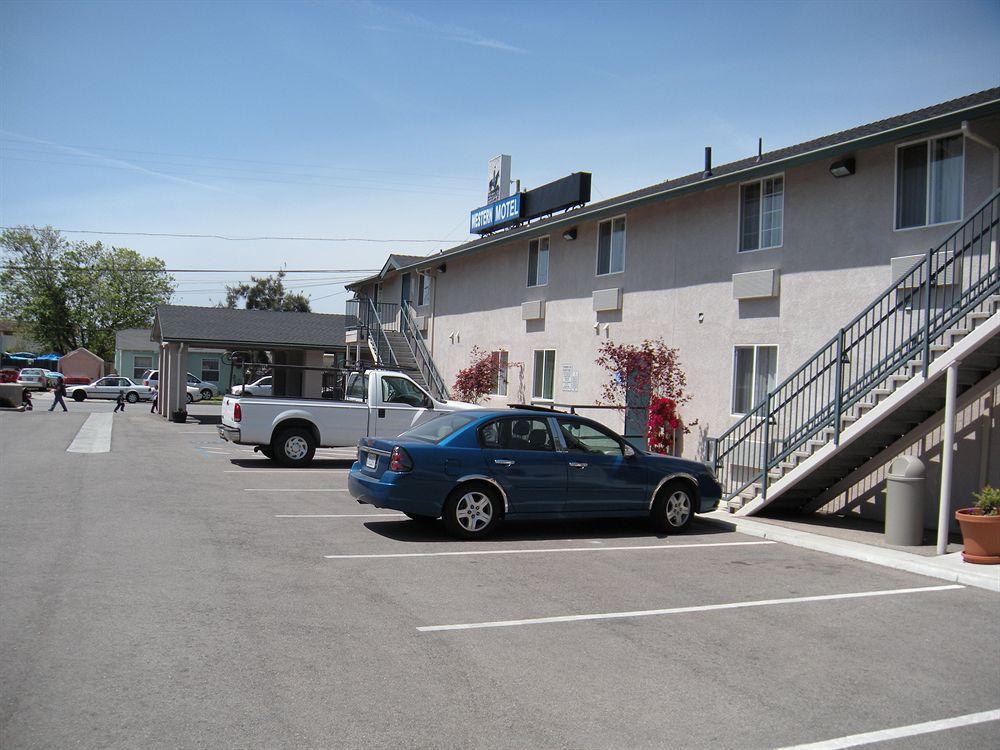 Western Motel Salinas Exterior foto